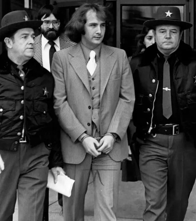 滚石城恶名昭彰，犯罪名人齐聚上演惊心动魄汇演