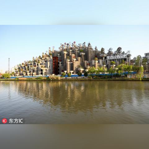 《现代战争》巅峰重现：十年巅峰战役，全新体验升级