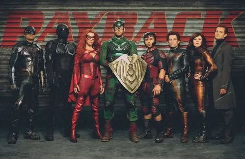 星光闪耀！《黑袍纠察队》演员最新写真惊艳亮相，揭秘幕后风采！