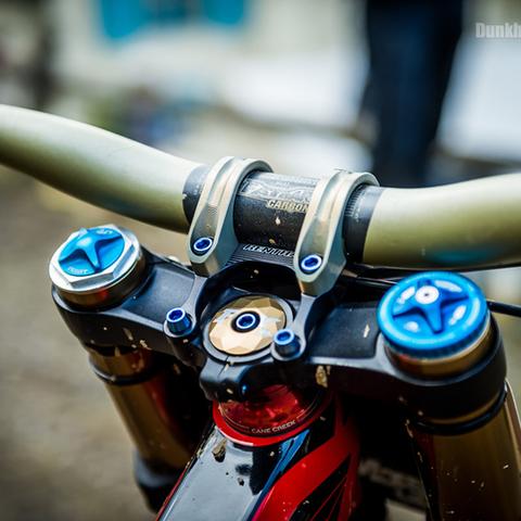 极限速降无刹车，《速降王者》评测：挑战极限新境界