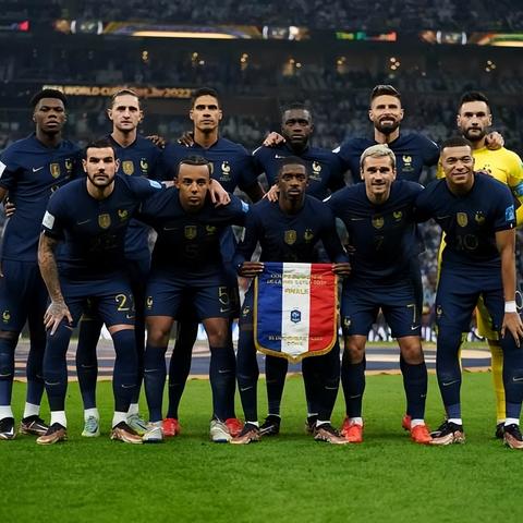 《FIFA14》DEMO评测：激情升级新体验，革新足球竞技魅力