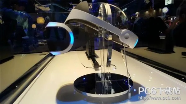 VR新体验：PSVR平台跳跃视角革新之旅