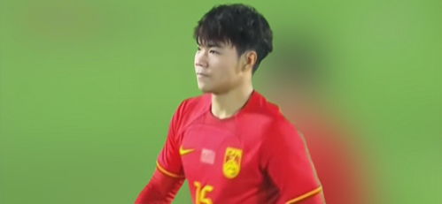 武大靖自曝生活挑战：床至洗手间耗时半小时，展现坚韧毅力