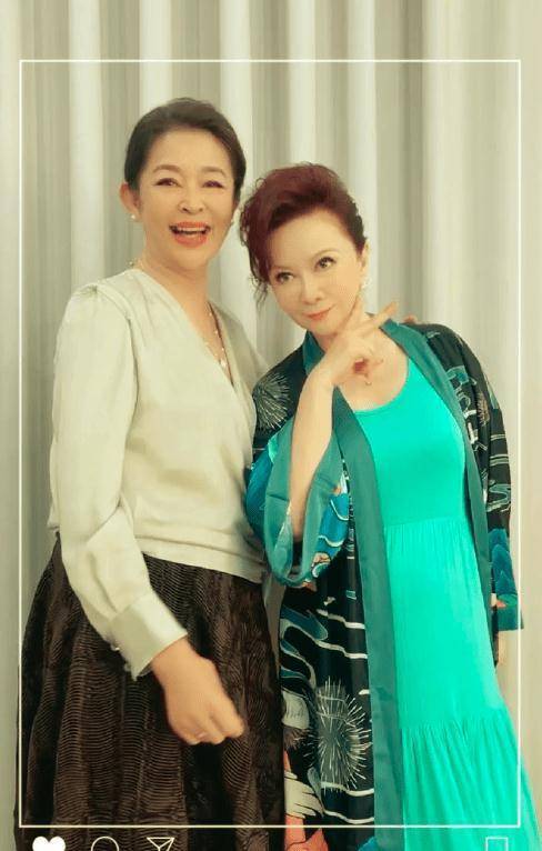 65岁倪萍自曝摔骨折？老玩家私藏的私服选品/版本避坑/硬核攻略秘籍