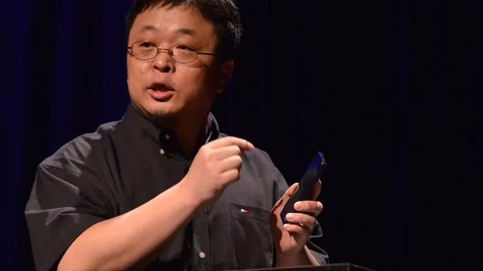 贾国龙怒斥罗永浩：服务员被迫下跪，行业尊严何在？