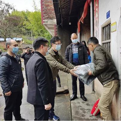 冬衣批发新选择：价比商场低，质胜电商，实惠又靠谱