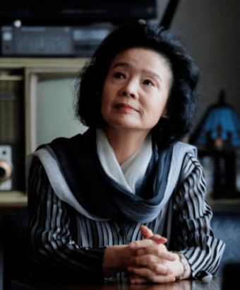 薛佳凝自曝2013年黄金收藏传奇，男演员曾豪掷九公斤重金改写人生