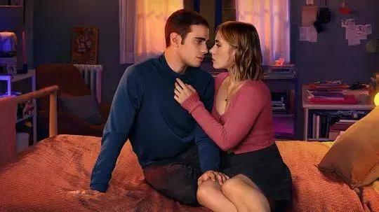 时停超能力引爆！爱爱漫改剧尺度突破，新剧来袭震撼来袭