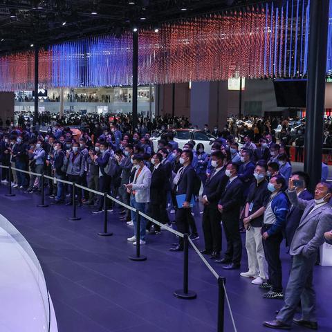 小米二手车保值王冠，超越特斯拉保时捷，保值率巅峰！