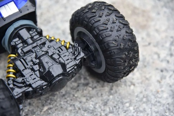 遥控小车探秘豪宅，双轮成行冒险新体验，年内上线引期待