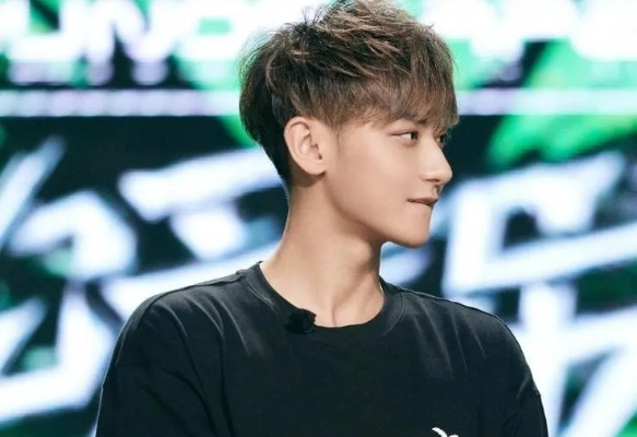 黄子韬自曝工厂困境：1.5亿销售未回本，揭秘卫生巾产业新挑战