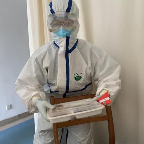 辞职女护士一周揽两品牌代言，最快护士开启创作新征程