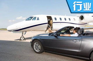 过年回家新玩法！汽车博主花120万买飞机，百公里油耗不到8升油费更省