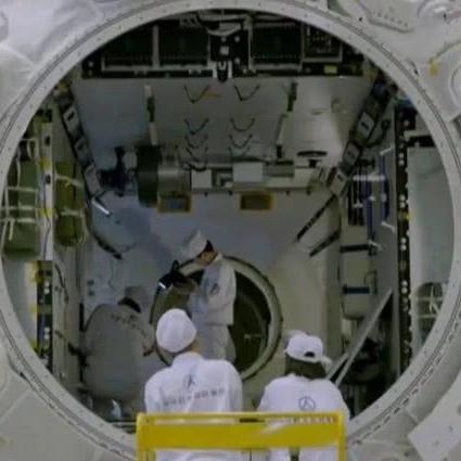 神二十乘组谈舷窗裂纹发现细节，40倍显微镜确认关键一步