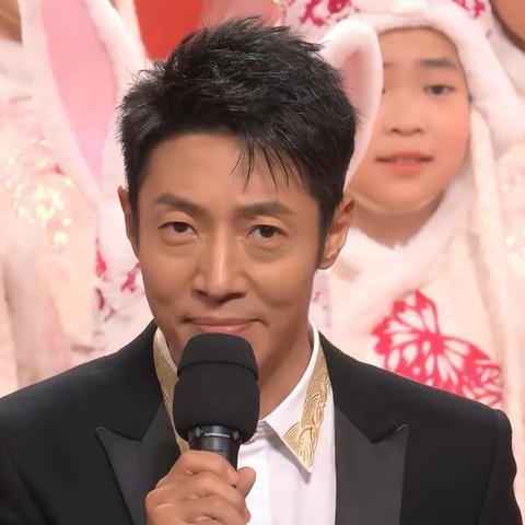 沈腾马丽公益微电影突破传统 央视马年春晚节目单官宣