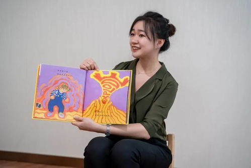 杨奇和艺术大佬吃饭时，终于摘下了那个口罩