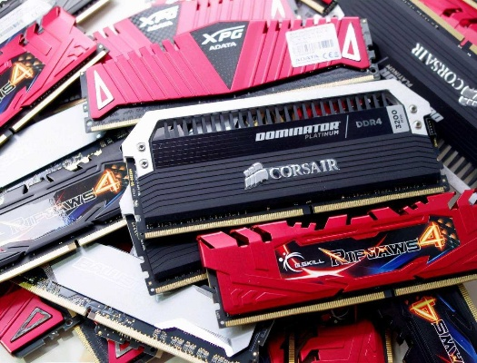 DDR5主力型号降价、库存积压严重，是内存崩盘的前兆吗？