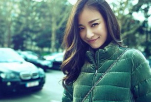 王祖贤晒新年Vlog，加拿大超市办年货，毫无明星架子超接地气