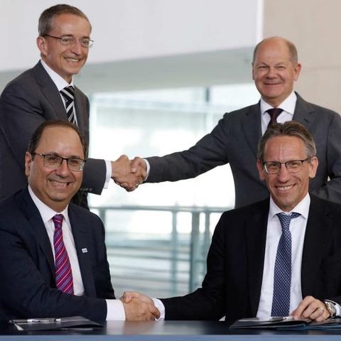 英伟达黄仁勋宣布，将发布世界前所未见芯片，解决玩家性能痛点