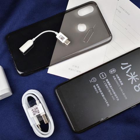 雷军力推！小米汽车全家福拍火了，网友，30万的车这一刻就值29万