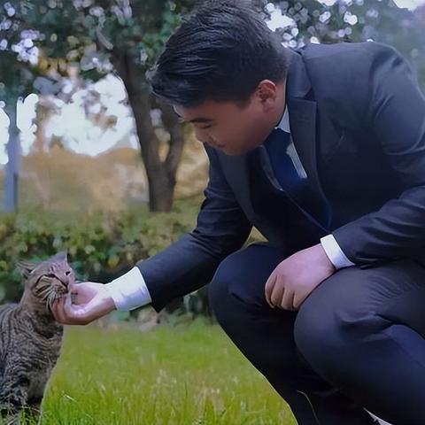 老兵玩家破局指南，用十年经验玩转新游硬核玩法、薅尽专属福利的实战技巧