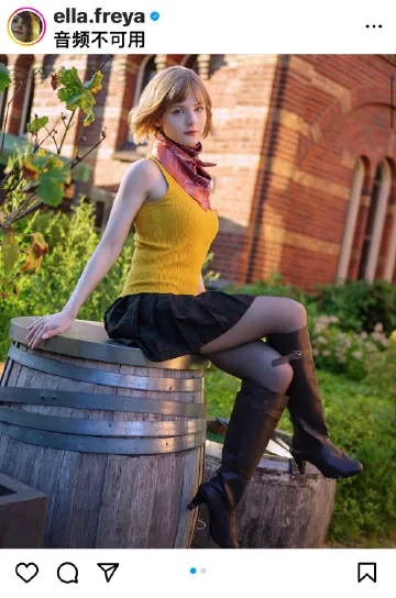 顶不住！《生化危机4》艾什莉"脸模""体模"女仆装同框