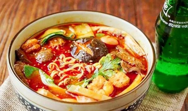 40元还吃不饱的麻辣烫分3类？鲜有人知的避坑+吃爽实战指南