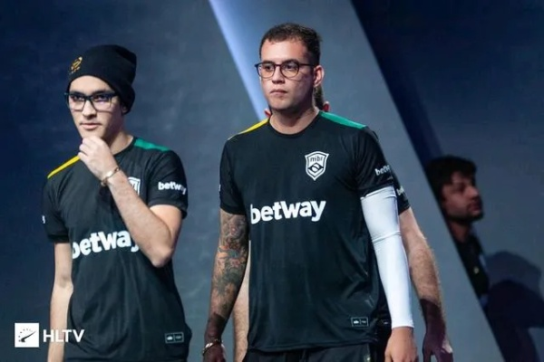 V社禁办CSGO比赛 玩家怒问，这不是自私断我们的比赛路？