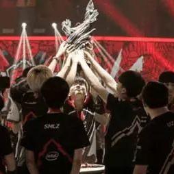 皇族vsOMG初代巅峰BO5全解析，解锁LPL怀旧封神局的战术密码