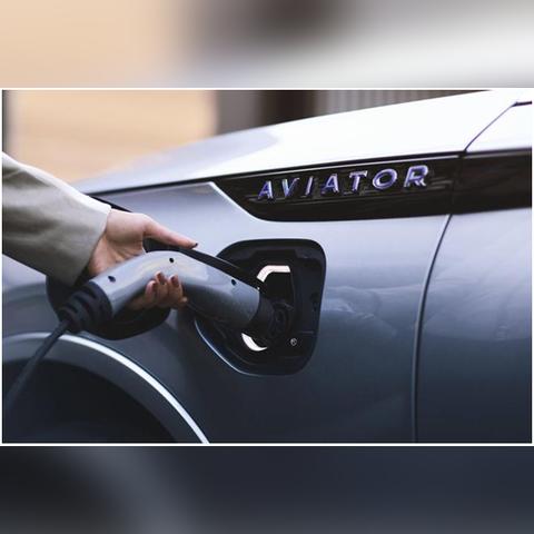 极致玩法指南，穿梭机制、连招彩蛋及全成就解锁