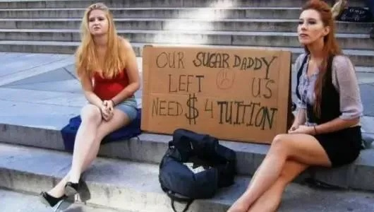 俄名校女大学生弃学当艳星，3类人群拆解+成人内容行业需求真相