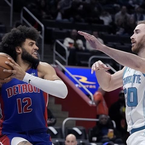 极品飞车13漂移类型全拆解，适配车型、赛道技巧及实战速成指南