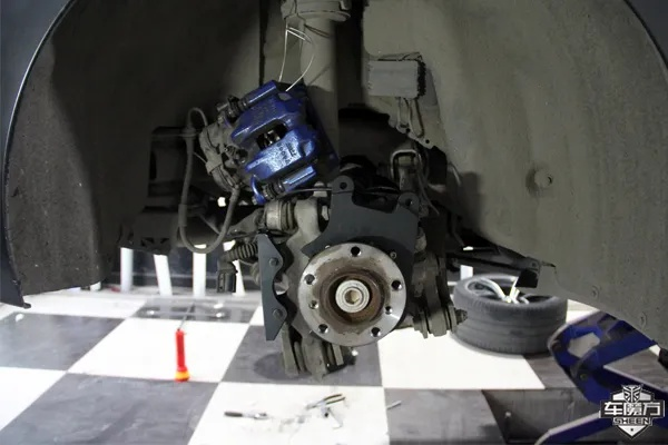 冲撞机器怎么选？2026年热门类型划分、平民改装方案与全场景实战攻略