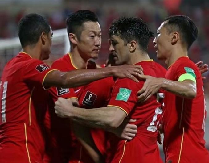 2026DNF最新版本，精灵骑士和混沌骑士哪个更适配当前热门开荒搬砖需求？