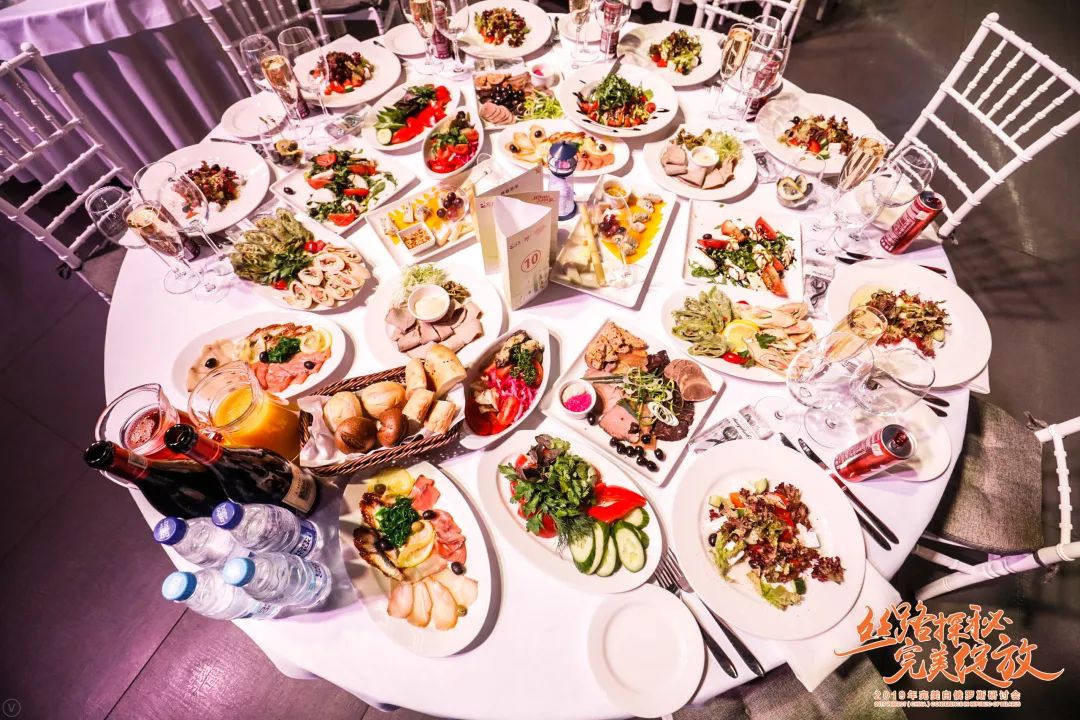 2026美酒节佳肴全攻略，哪些菜品最适配团本开荒大秘境冲层？